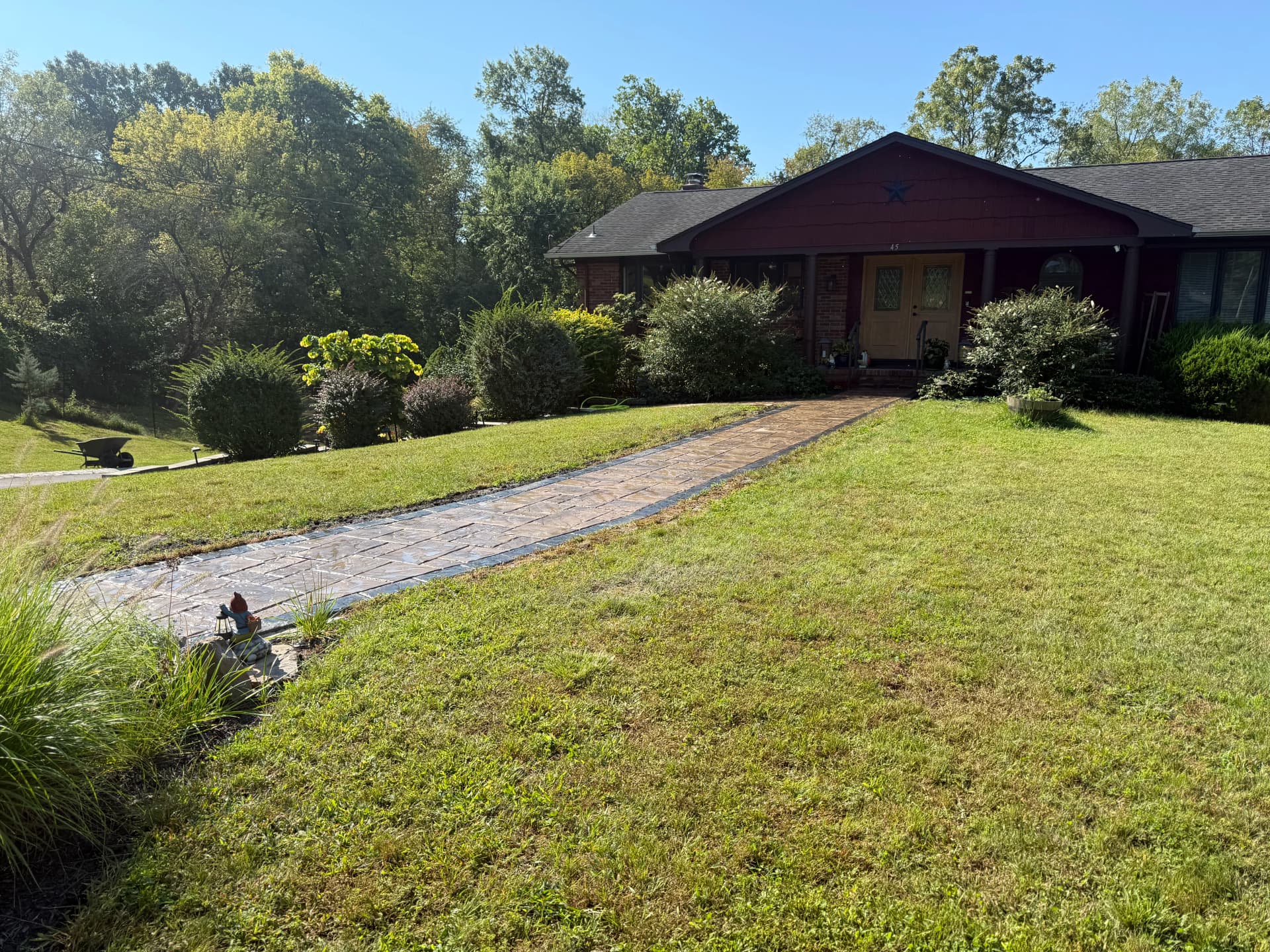 Gallery photos for Paver Walkway Installation in Branchburg NJ with Blu 60 Slate Pavers: Image #1